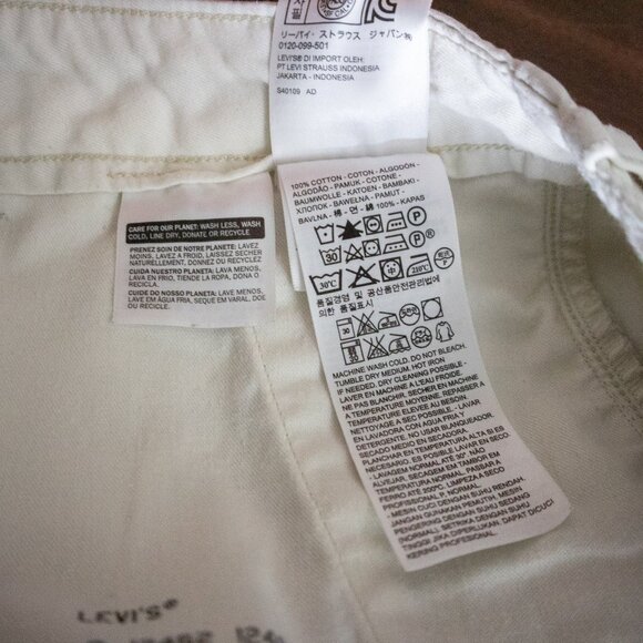 Levi's White Tab Cargo 1 White Shorts / 34 - Picture 7 of 9